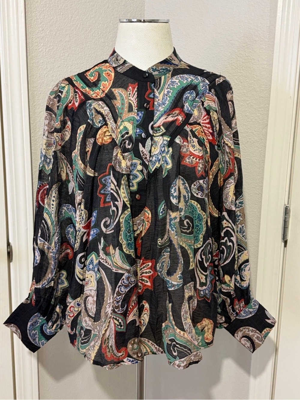 eesome Paisley Button-Up Blouse Bubble Sleeve Top Relaxed Fit Lightweight Flowy